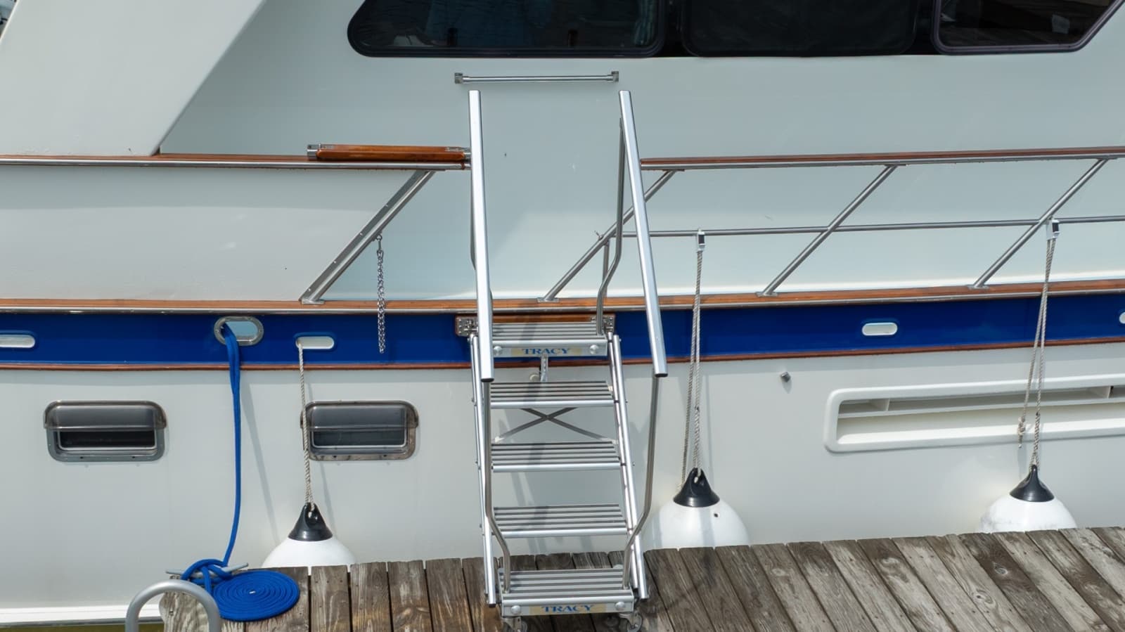 1988 DeFever 53 Performance Offshore Cruiser - Photo 11