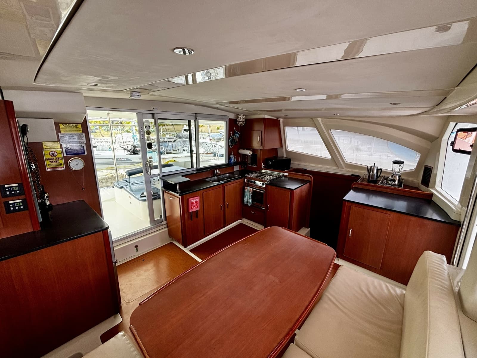 2012 Leopard 44 - Photo 9