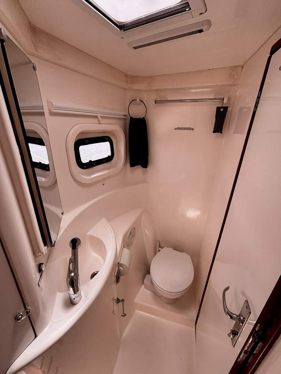 2012 Leopard 44 - Photo 16