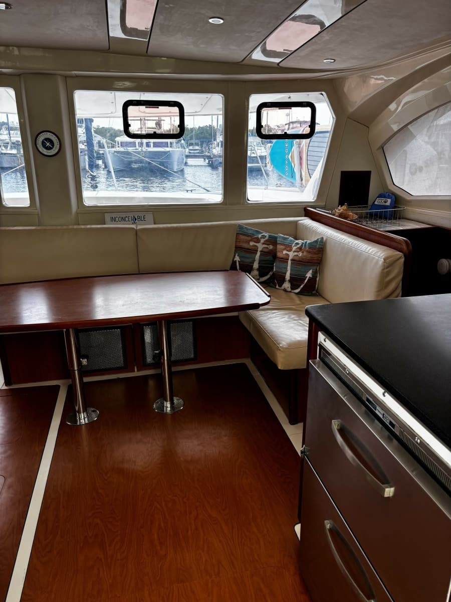 2012 Leopard 44 - Photo 10