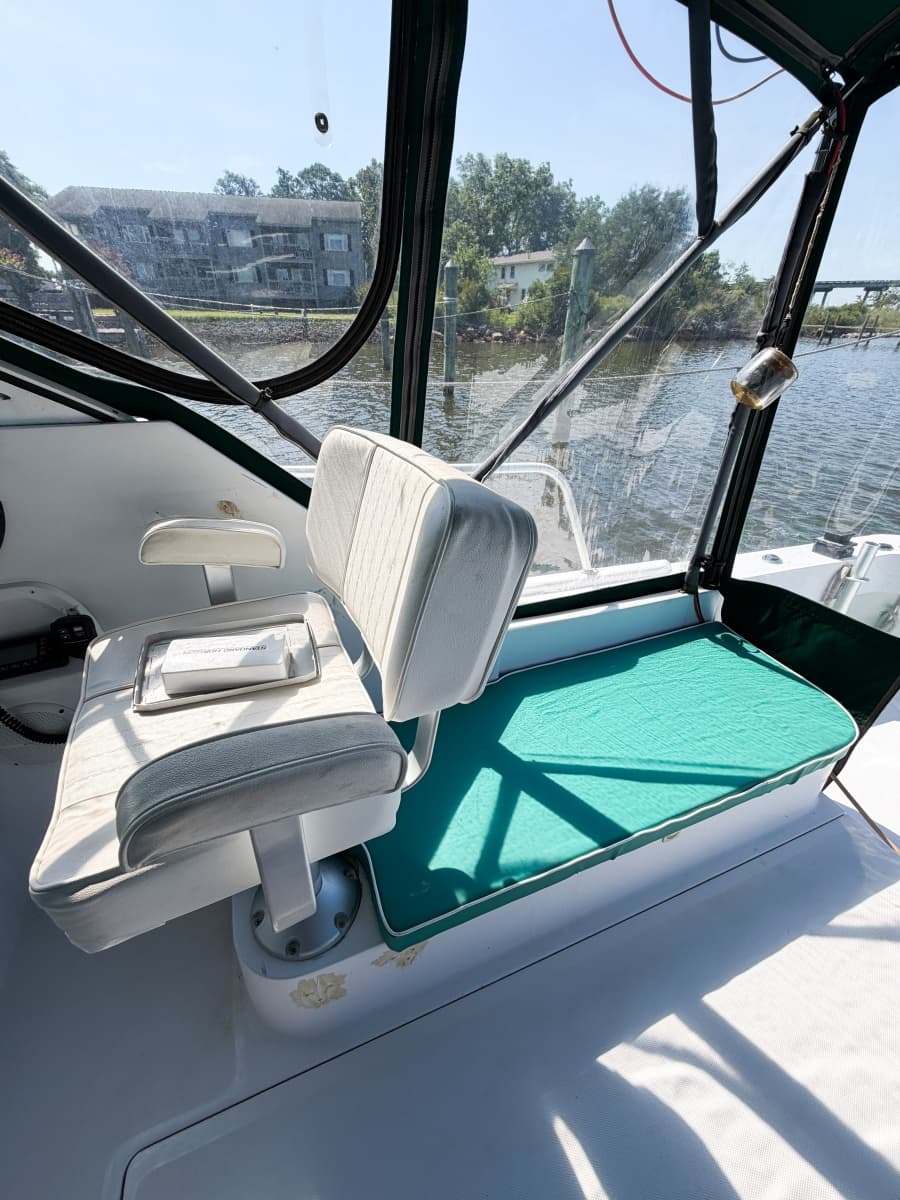 2000 Mainship Pilot 30 - Photo 11