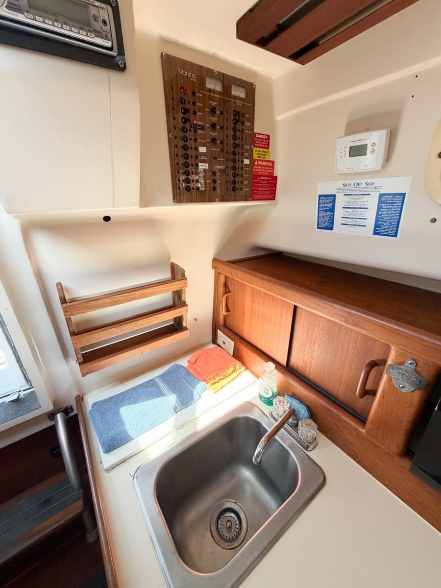 2000 Mainship Pilot 30 - Photo 24