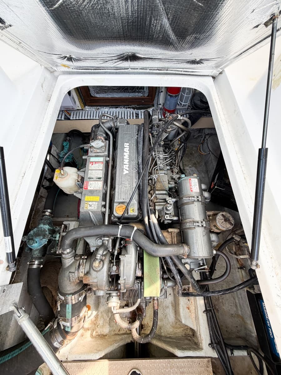 2000 Mainship Pilot 30 - Photo 37
