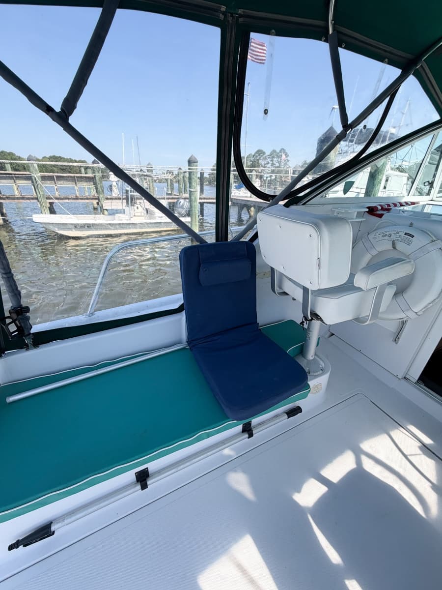 2000 Mainship Pilot 30 - Photo 8
