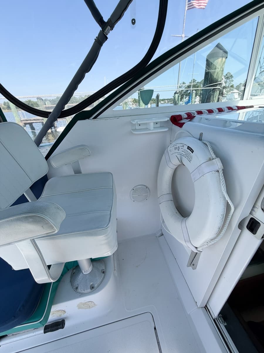 2000 Mainship Pilot 30 - Photo 12