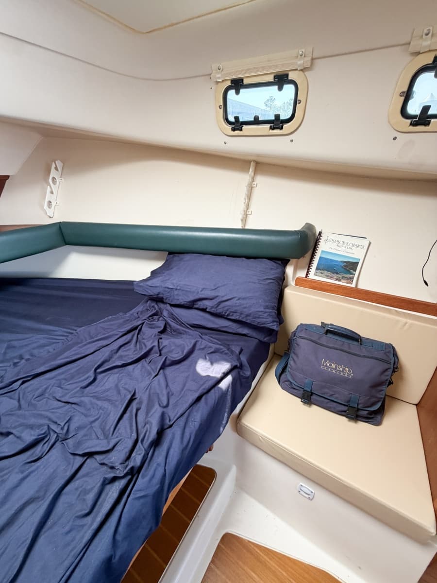 2000 Mainship Pilot 30 - Photo 21