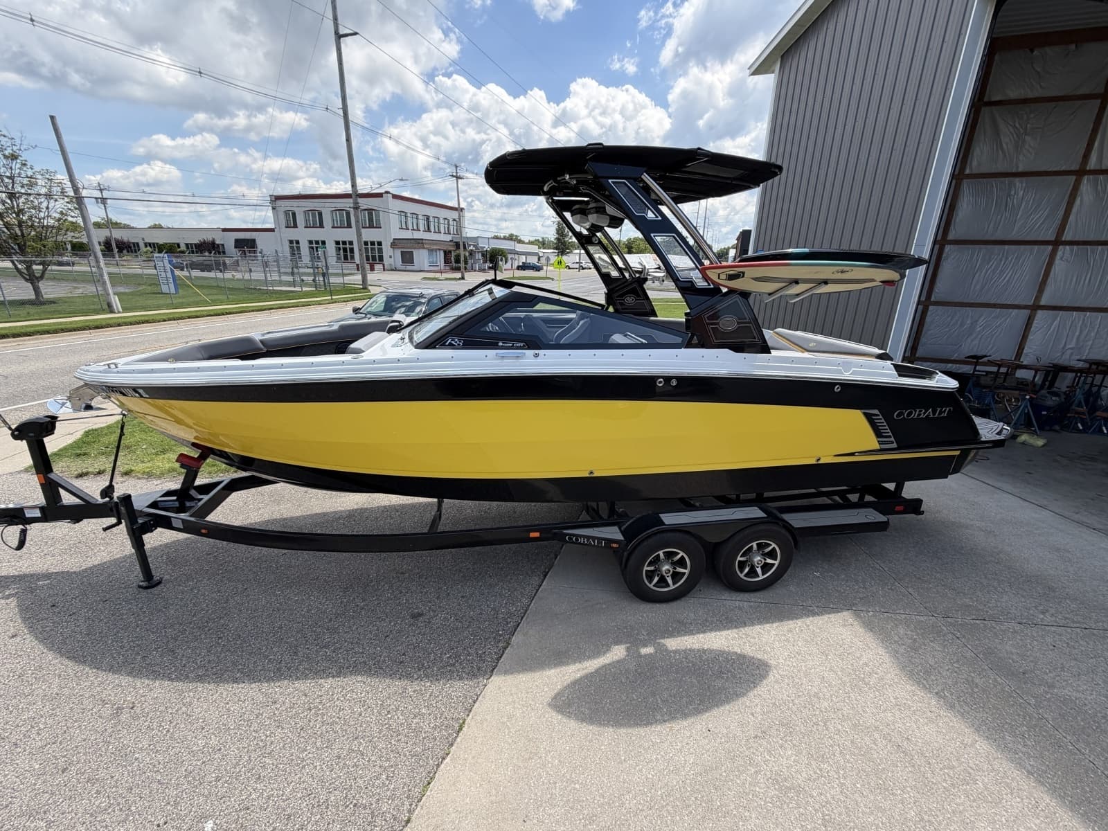 2021 Cobalt R8 Surf - Photo 3
