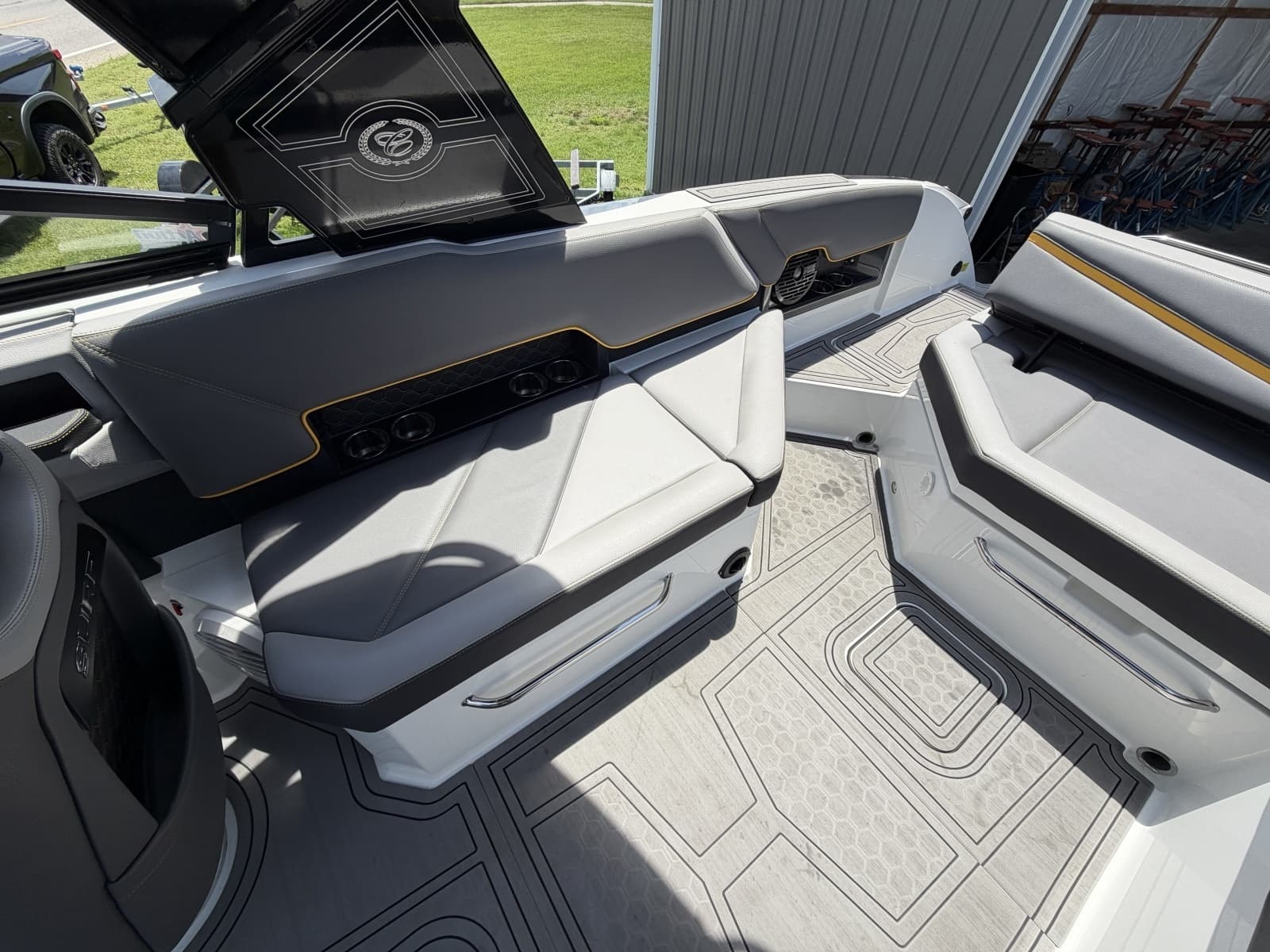 2021 Cobalt R8 Surf - Photo 9