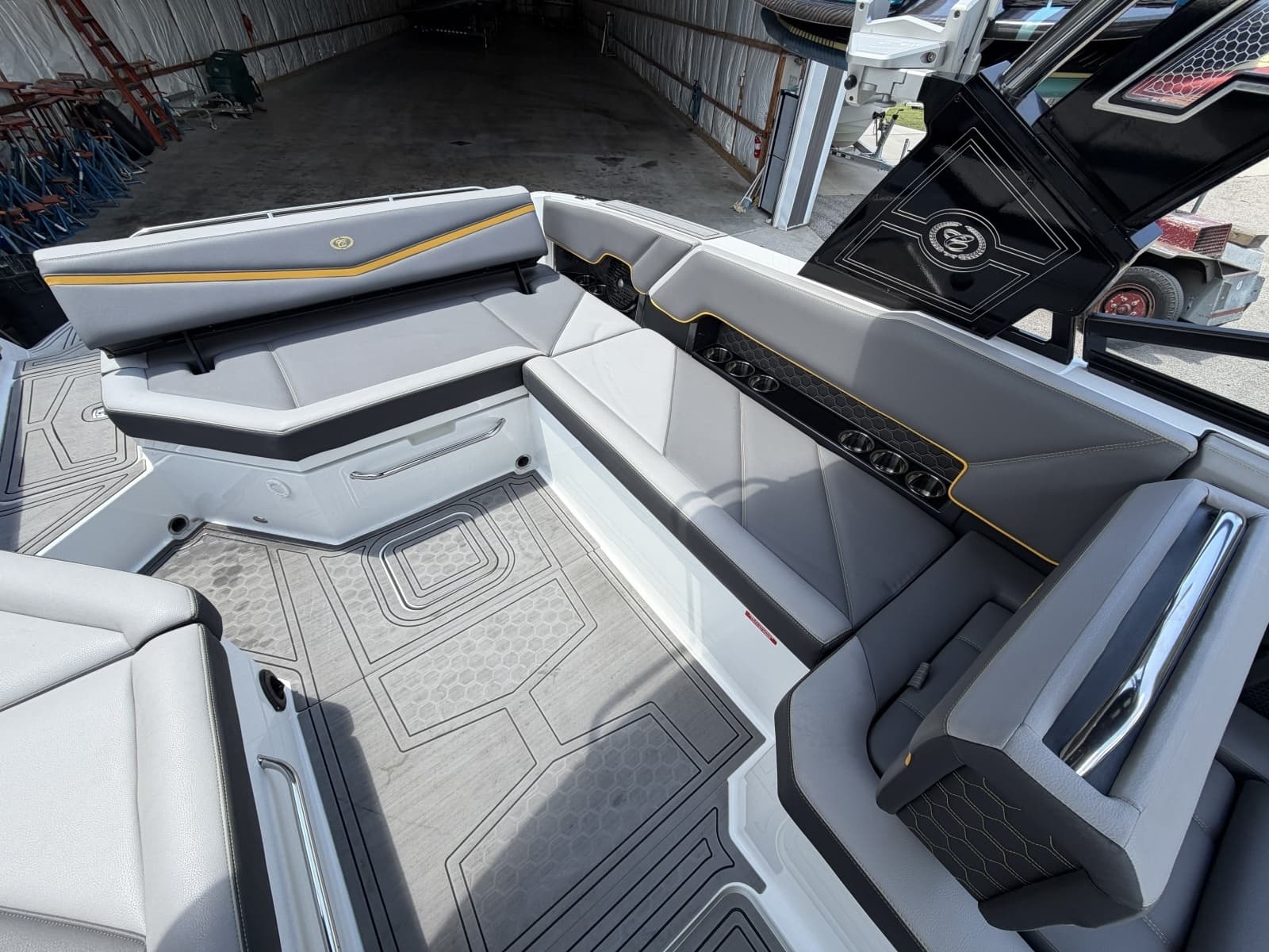2021 Cobalt R8 Surf - Photo 8