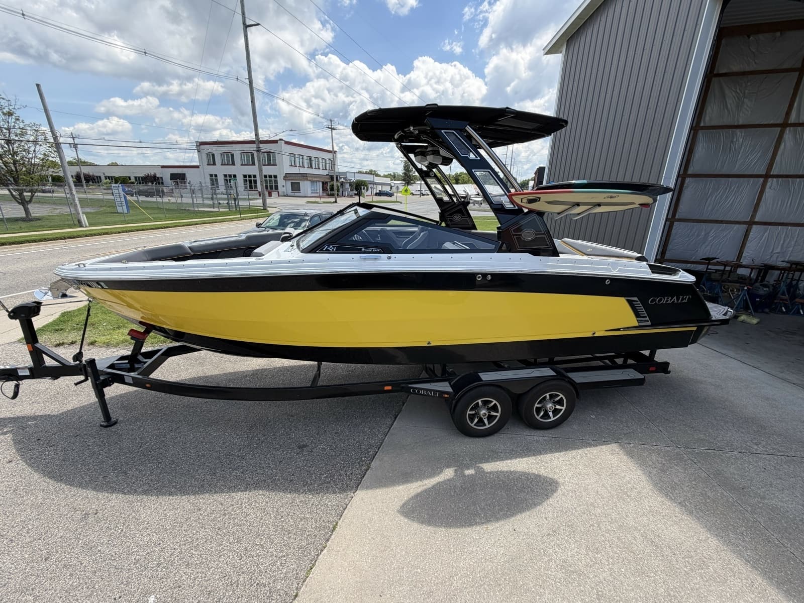 2021 Cobalt R8 Surf - Photo 1