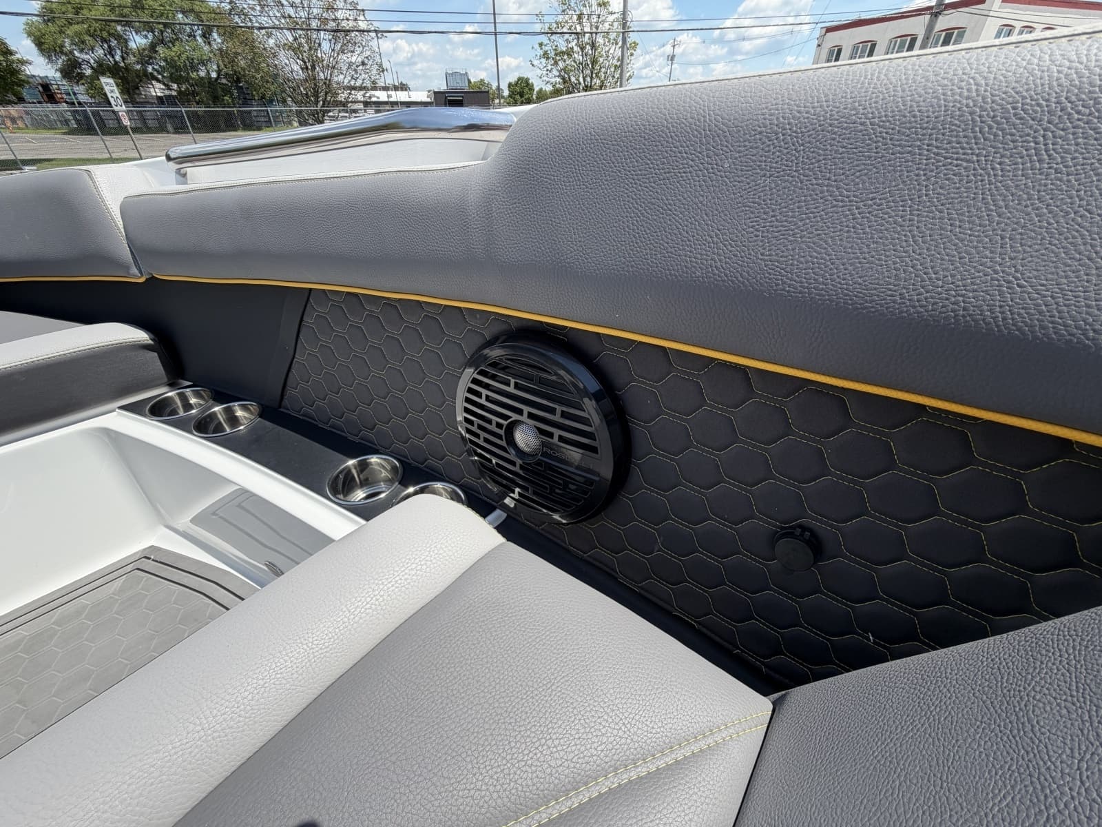 2021 Cobalt R8 Surf - Photo 19