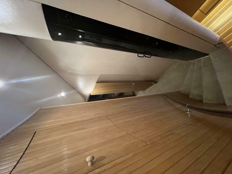 1999 Hatteras 60 Convertible - Photo 25