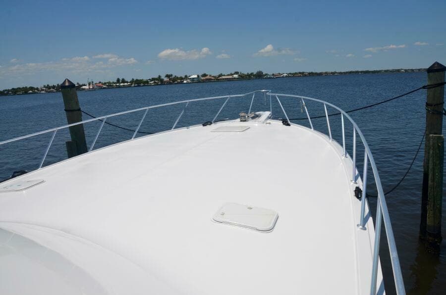 1999 Hatteras 60 Convertible - Photo 7