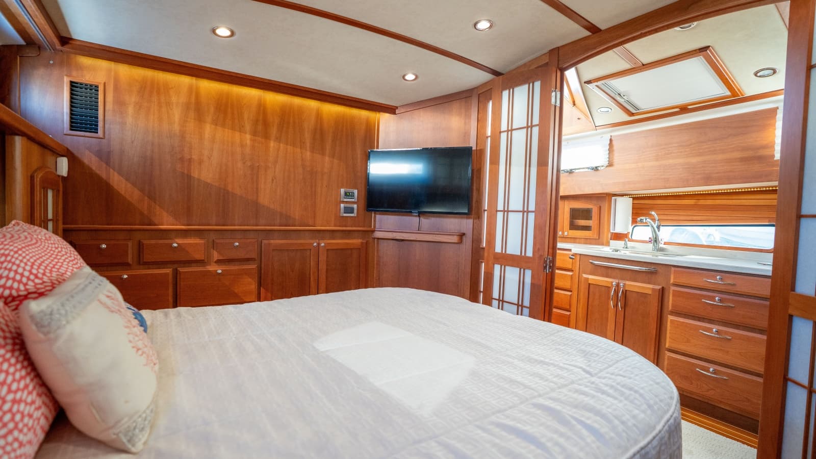 2016 Sabre 48 - Photo 46