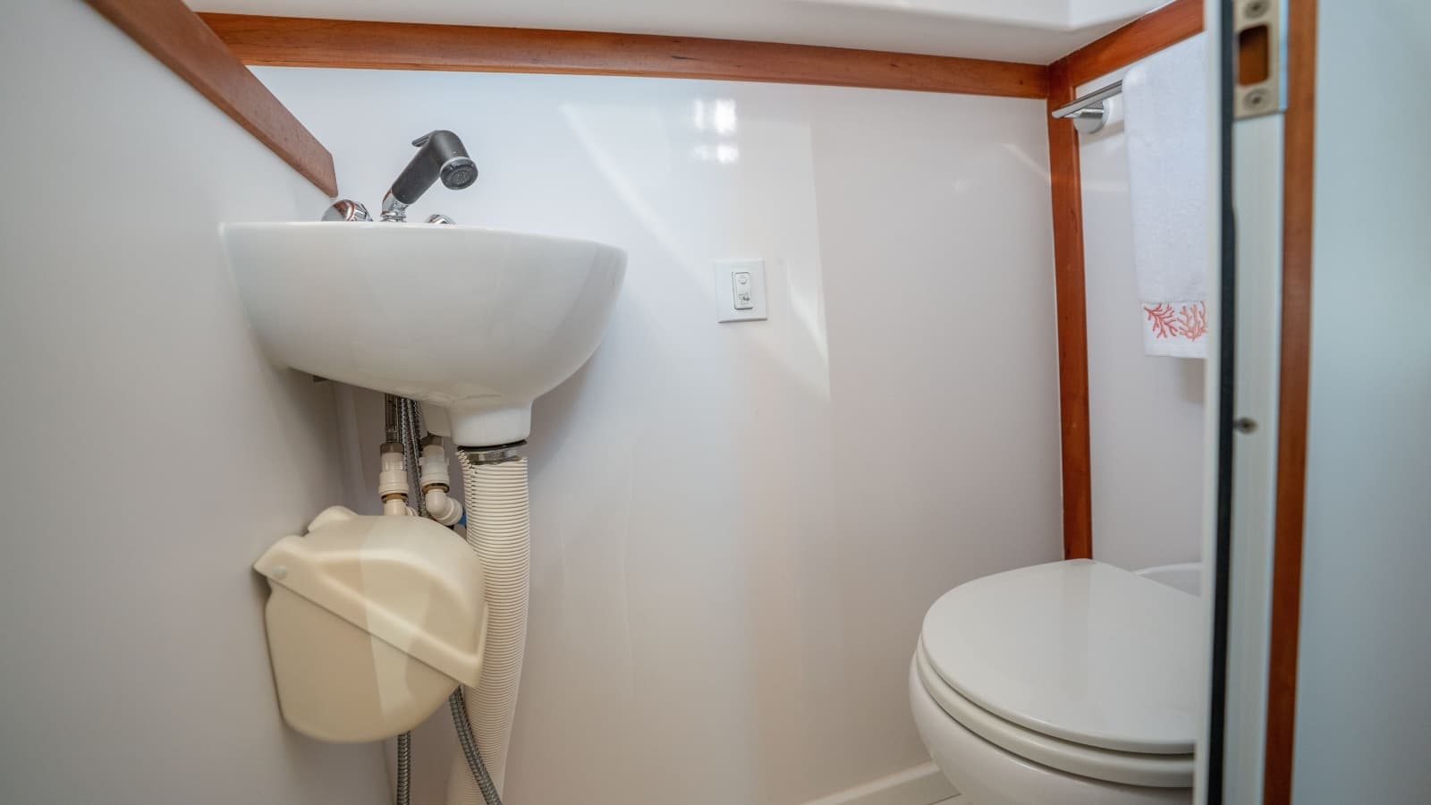 2016 Sabre 48 - Photo 60