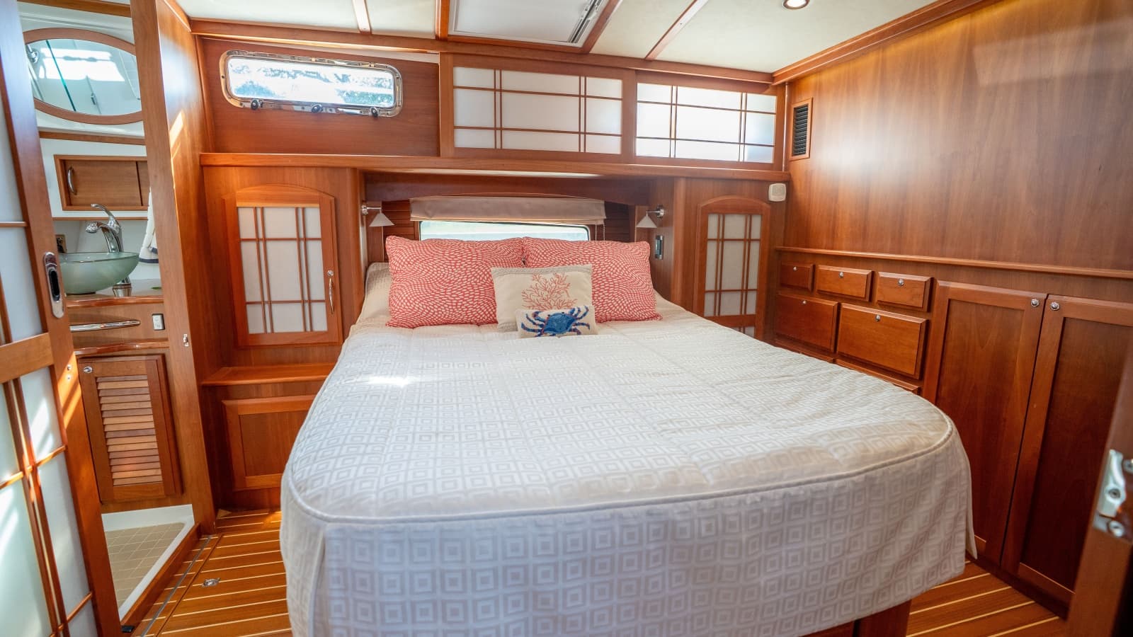 2016 Sabre 48 - Photo 45