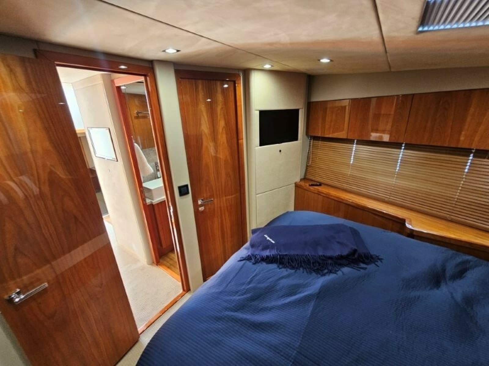 2016 Sunseeker 57 Predator - Photo 26