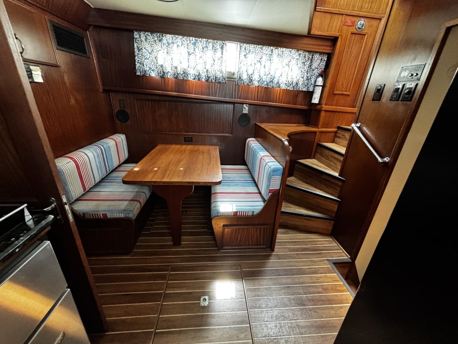 1979 Hatteras 53 Yachtfish (YF) - Photo 9