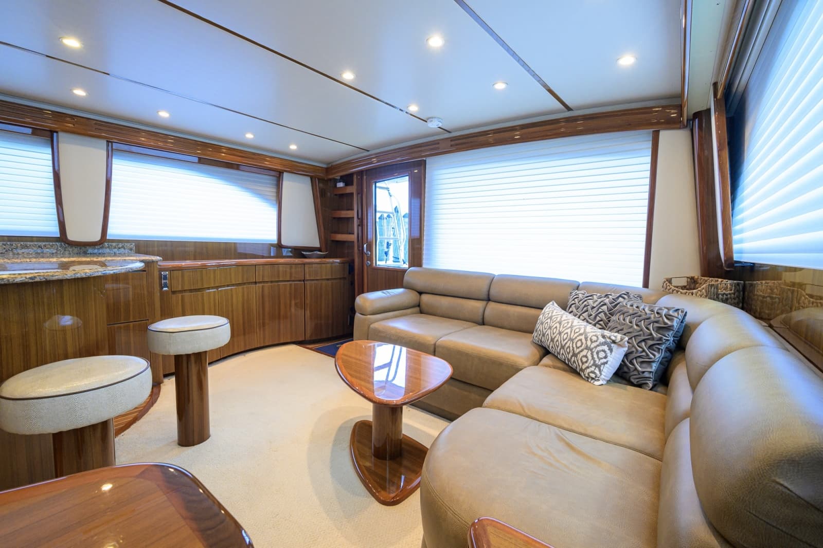 2009 Viking 50 Convertible - Photo 2