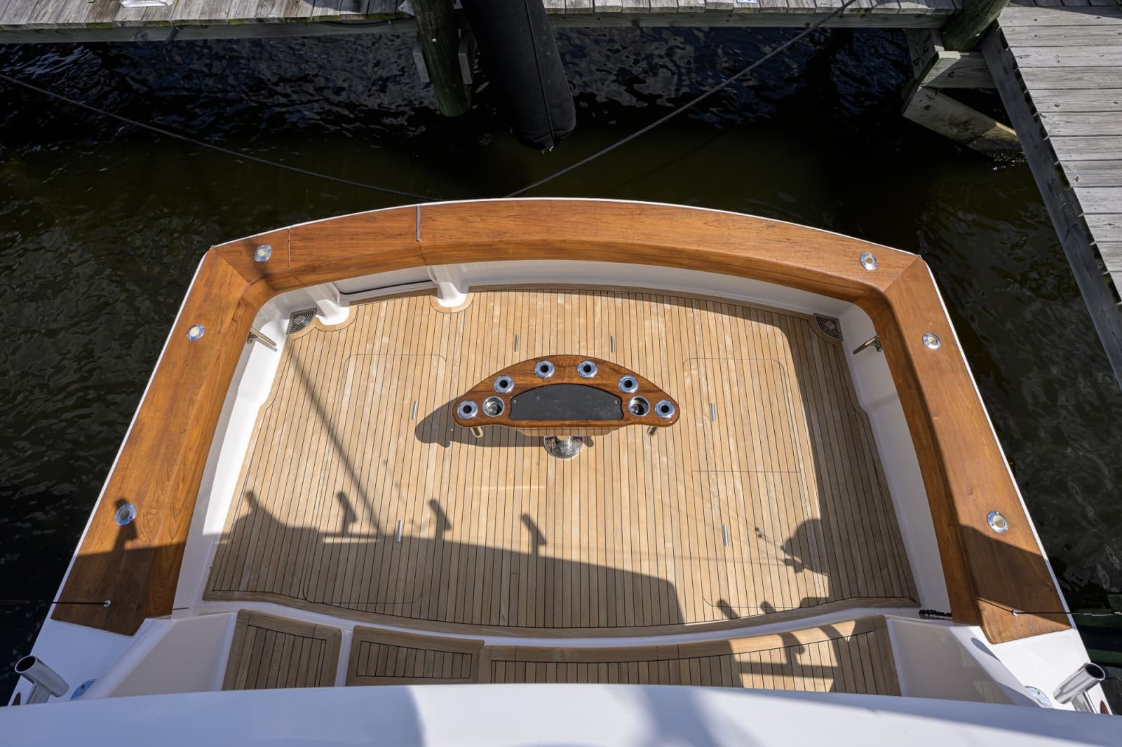 2009 Viking 50 Convertible - Photo 32