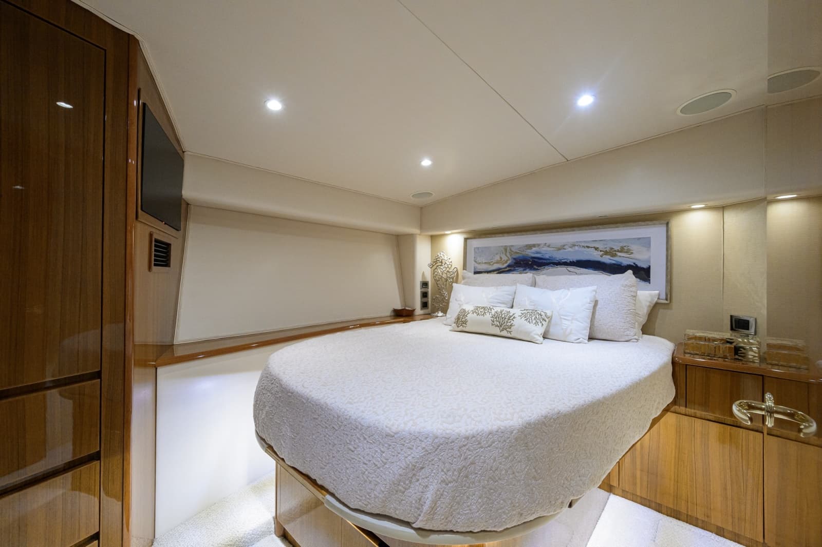 2009 Viking 50 Convertible - Photo 9