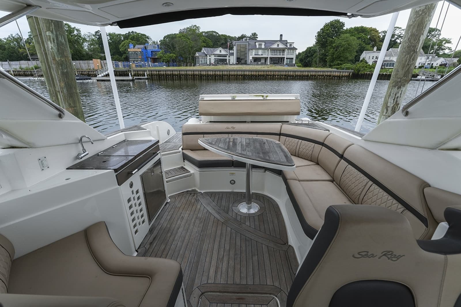 2018 Sea Ray SLX 350 - Photo 9