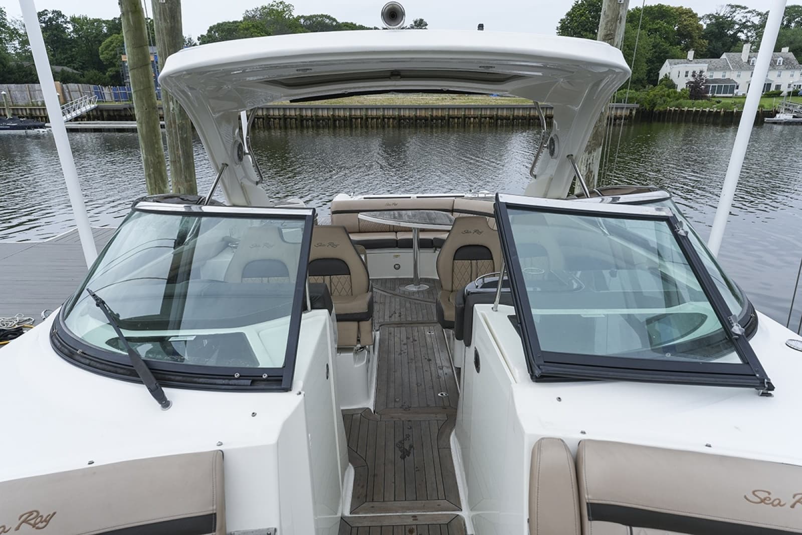 2018 Sea Ray SLX 350 - Photo 13