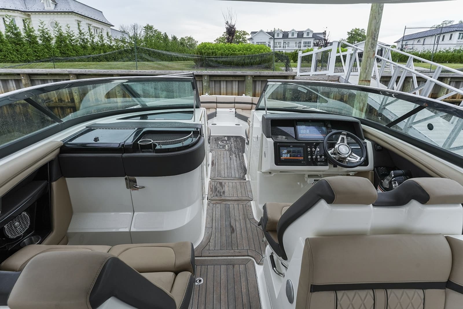 2018 Sea Ray SLX 350 - Photo 8