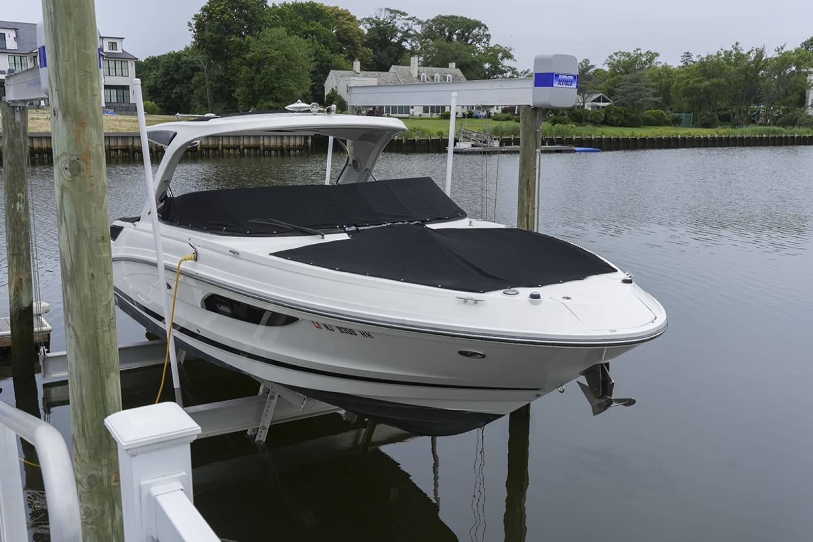 2018 Sea Ray SLX 350 - Photo 32