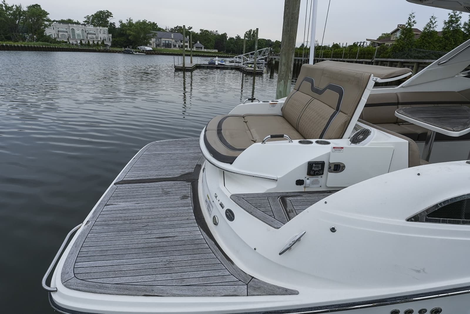 2018 Sea Ray SLX 350 - Photo 5