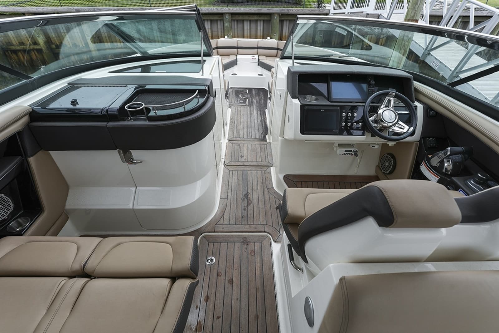 2018 Sea Ray SLX 350 - Photo 10
