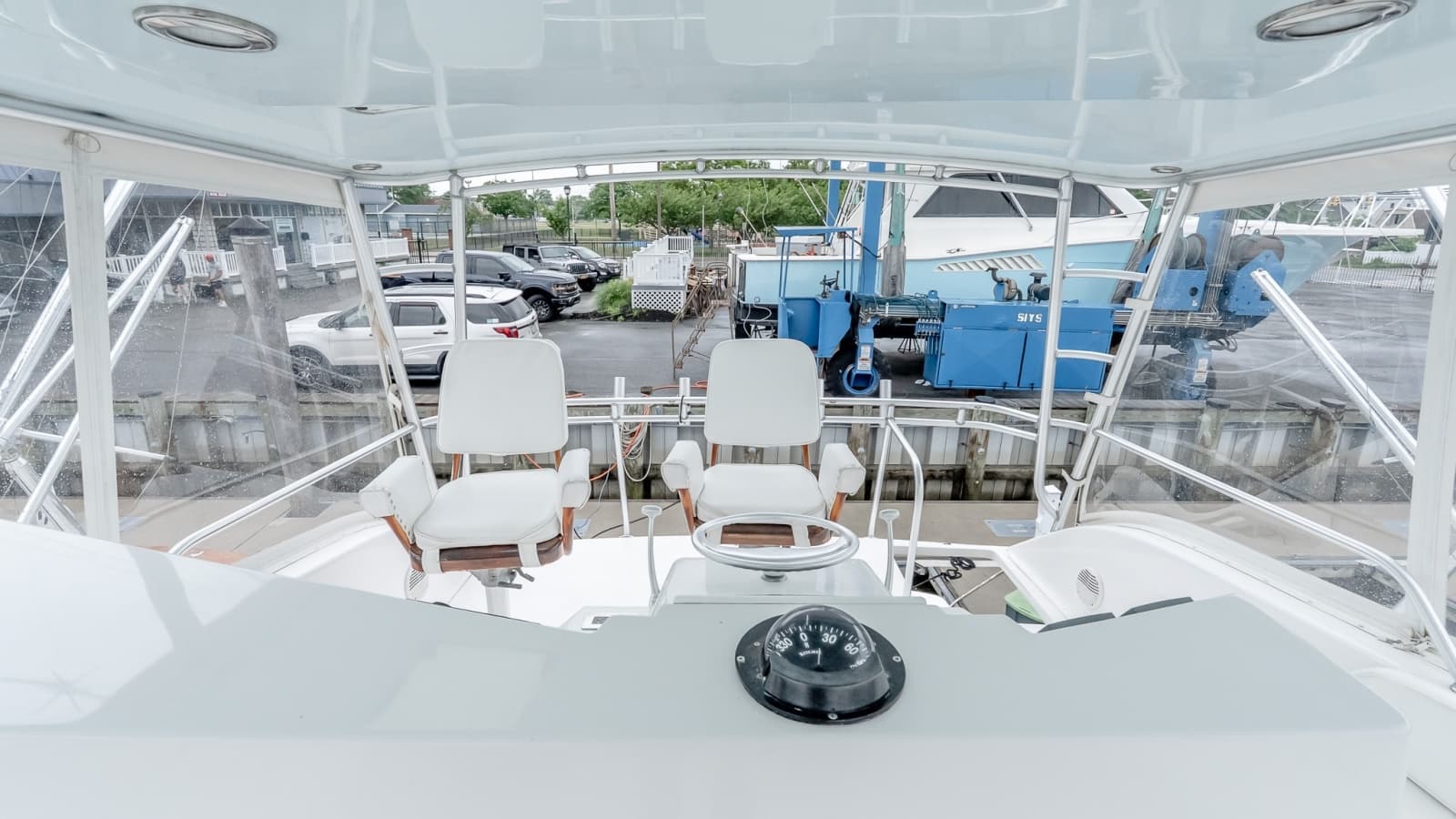 2000 Viking 50 Convertible - Photo 14