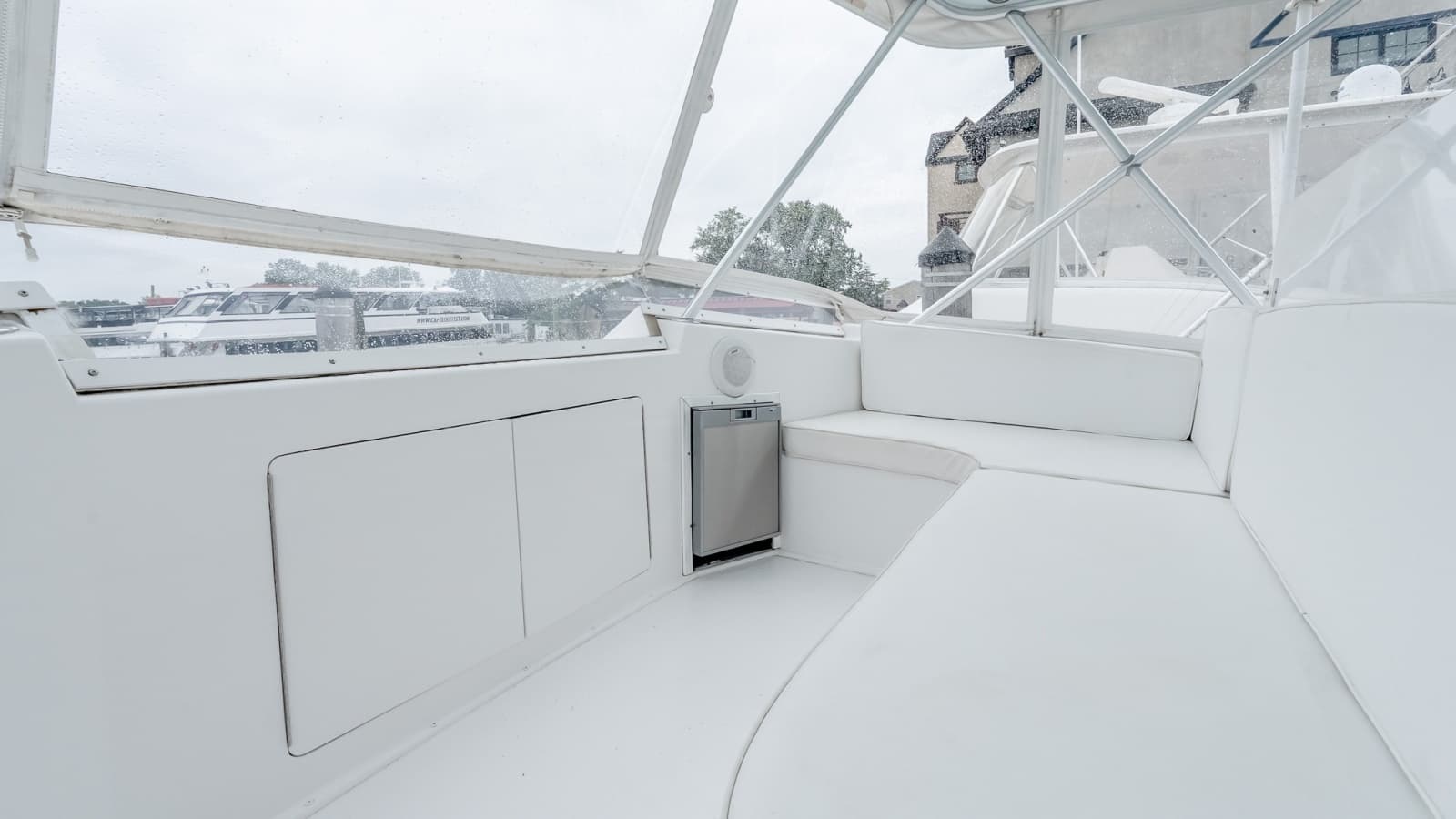 2000 Viking 50 Convertible - Photo 22