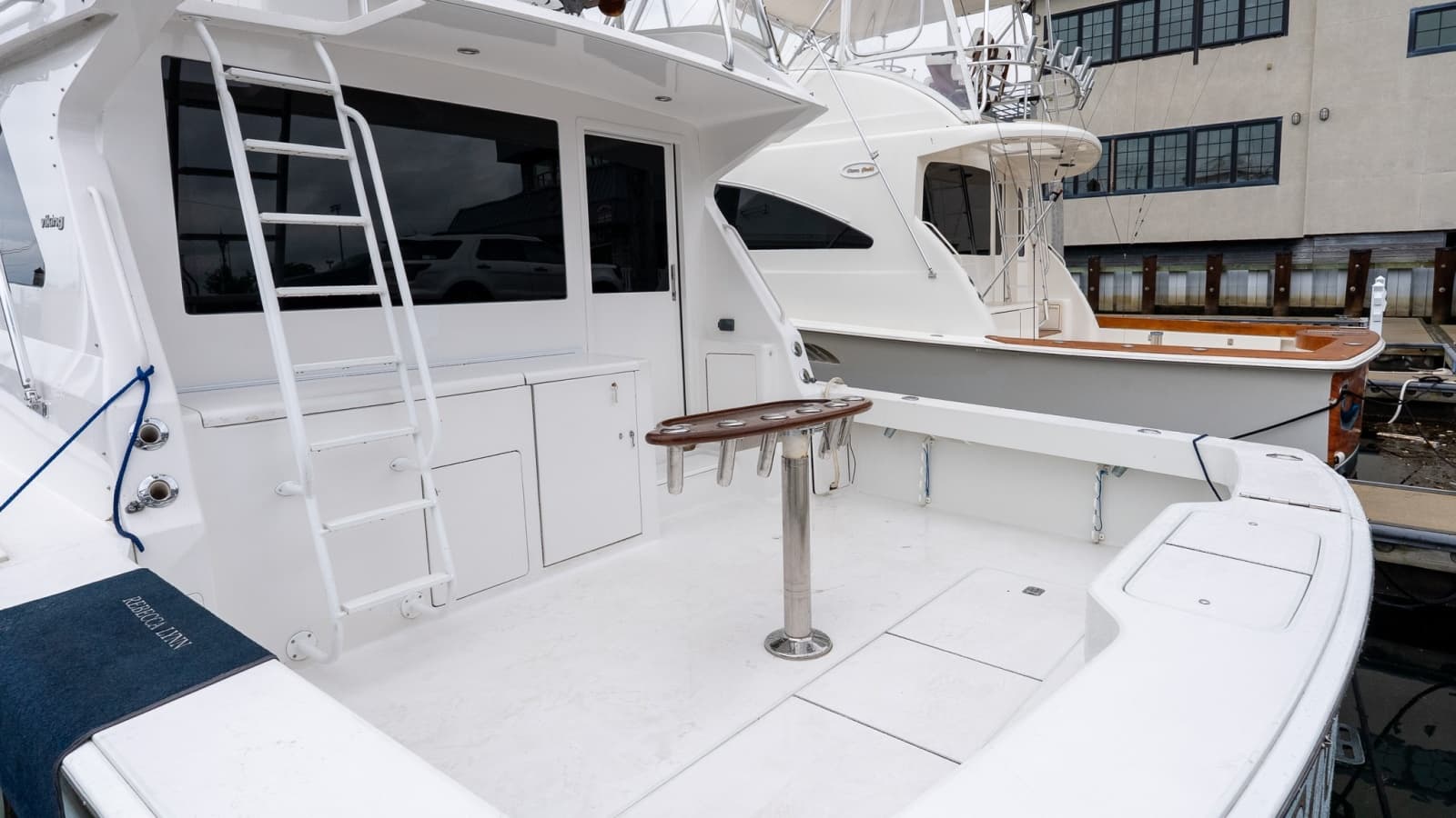 2000 Viking 50 Convertible - Photo 7