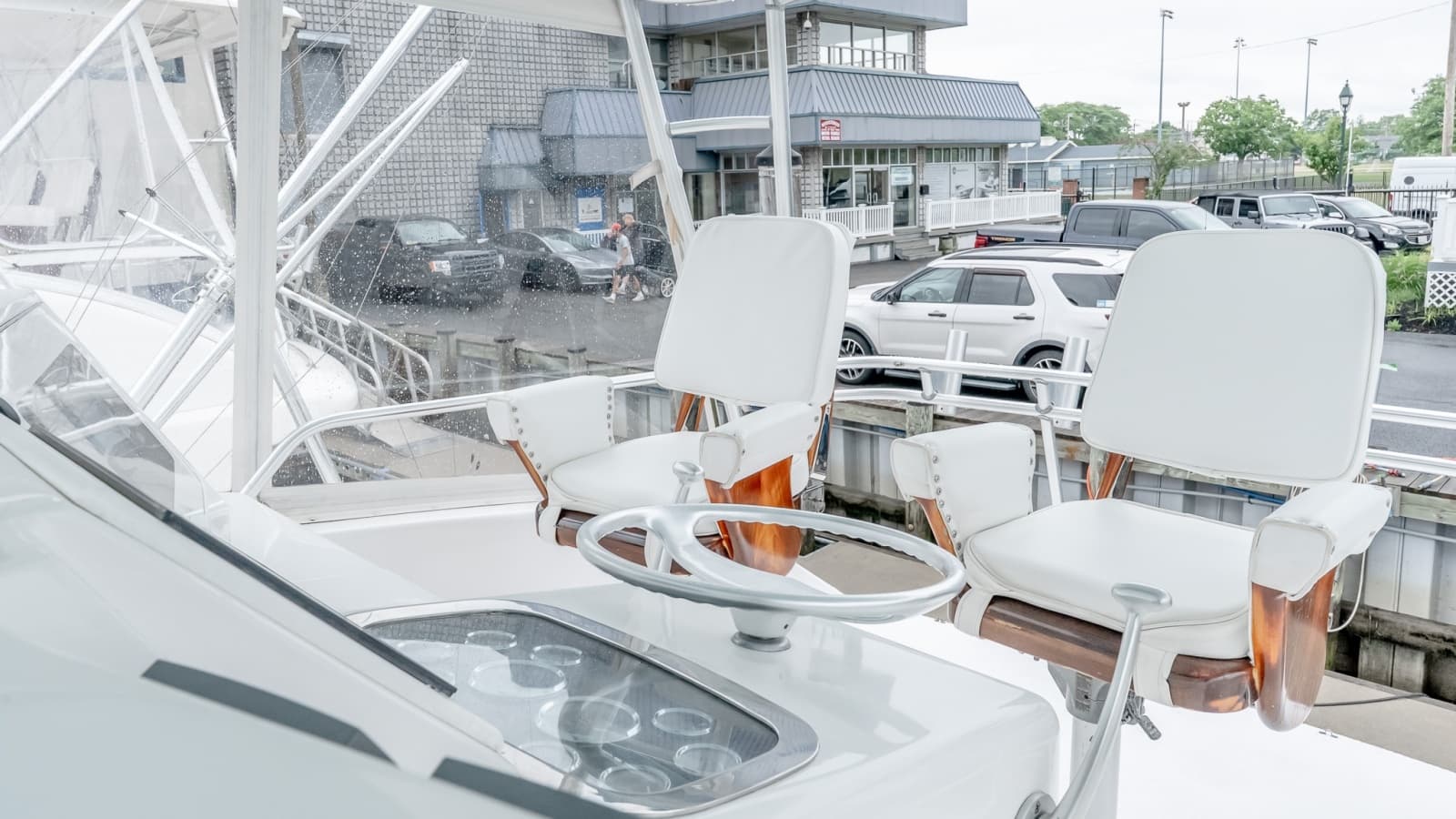 2000 Viking 50 Convertible - Photo 15