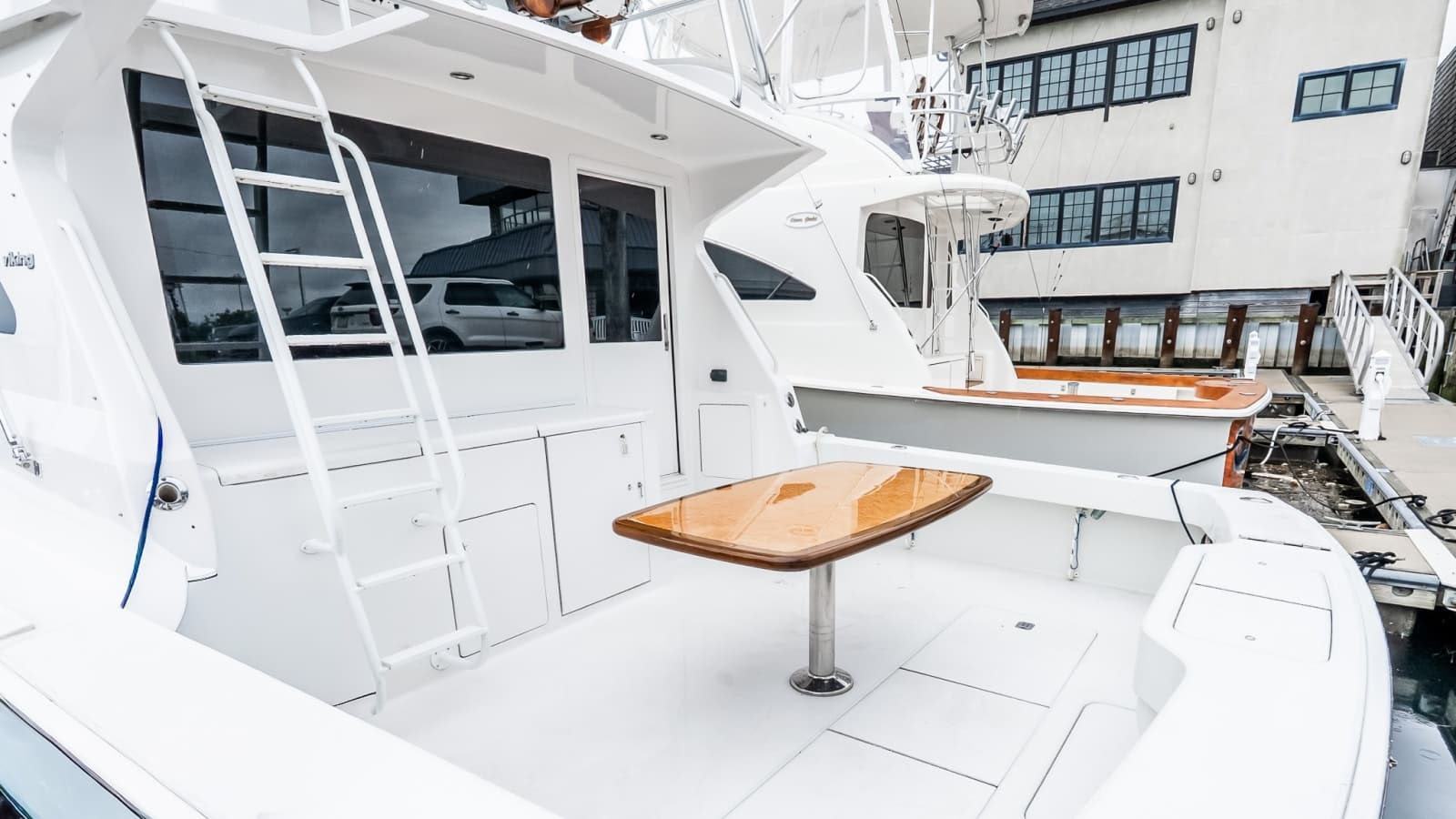 2000 Viking 50 Convertible - Photo 8