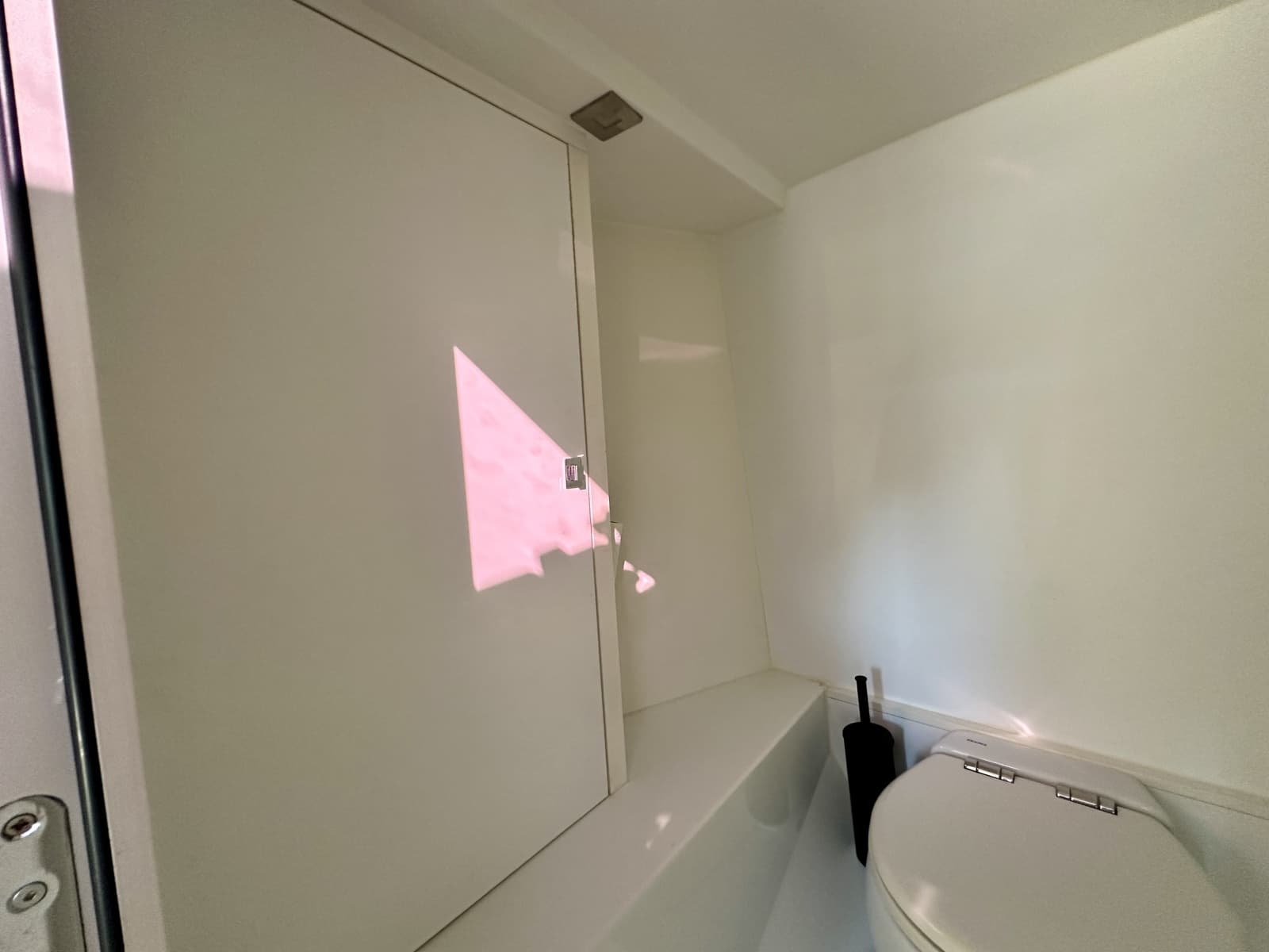 2023 VanDutch 32 - Photo 19