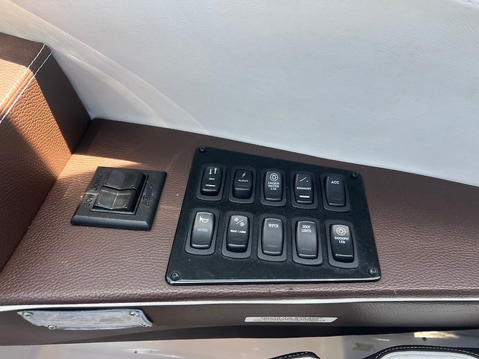 2016 Regal 3200 Bowrider - Photo 14