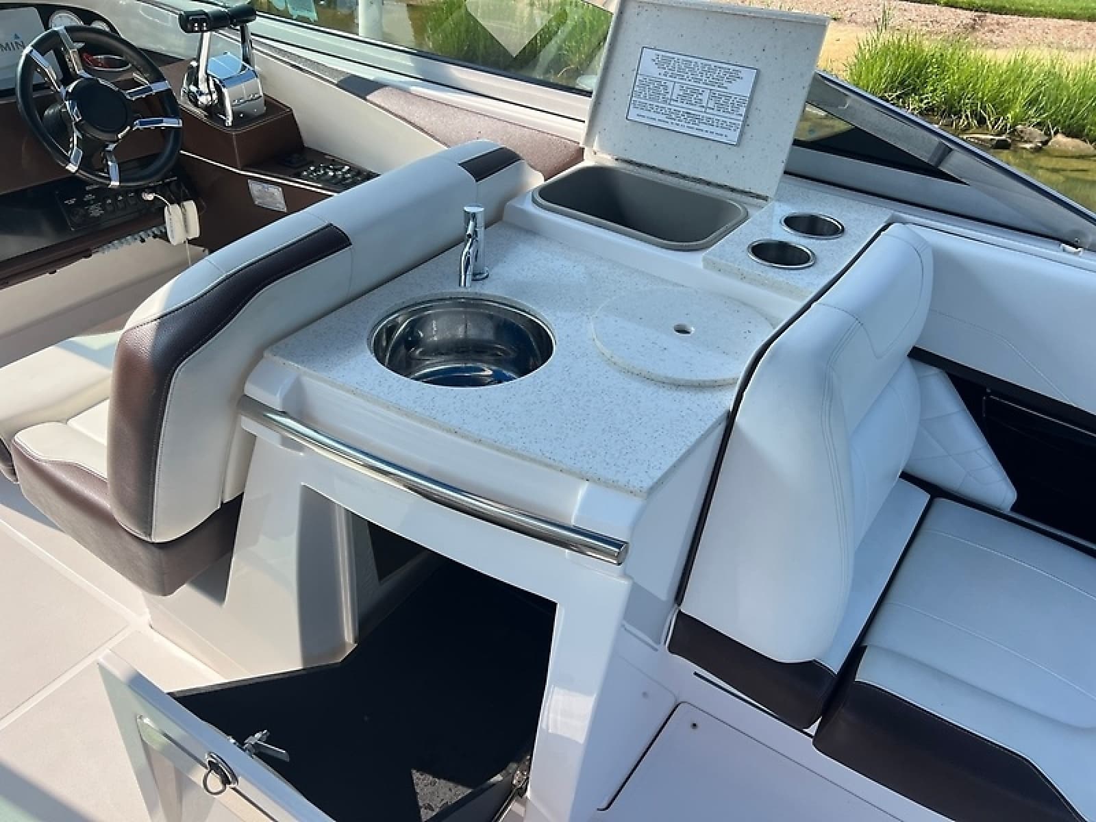2016 Regal 3200 Bowrider - Photo 24