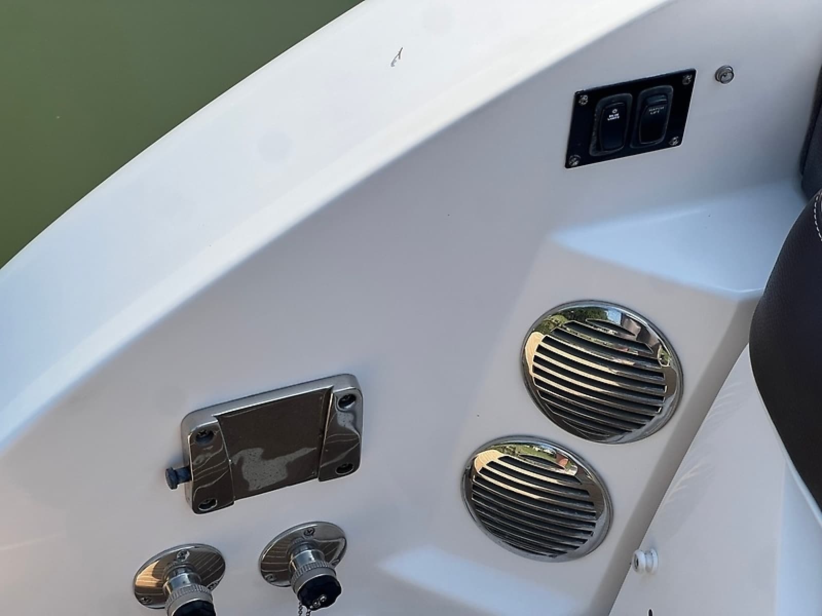 2016 Regal 3200 Bowrider - Photo 20