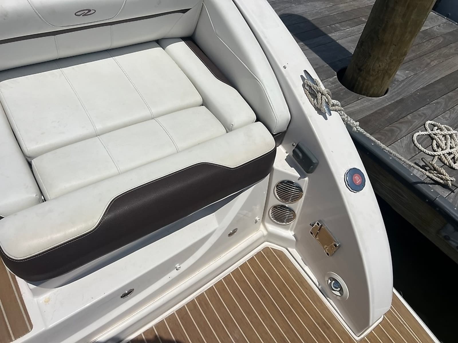 2016 Regal 3200 Bowrider - Photo 9