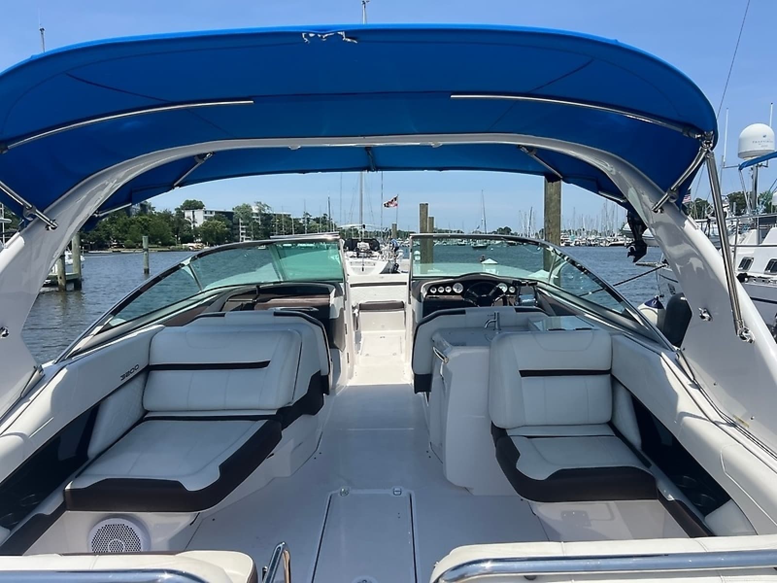 2016 Regal 3200 Bowrider - Photo 8