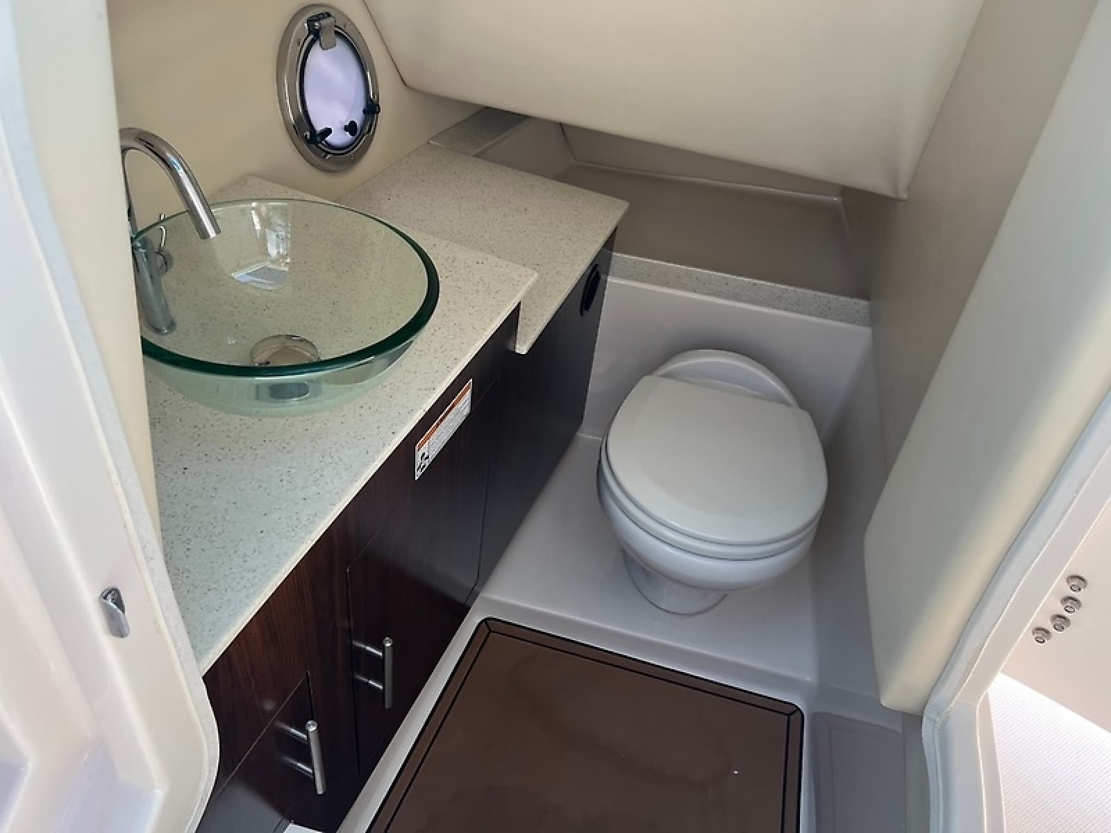 2016 Regal 3200 Bowrider - Photo 25