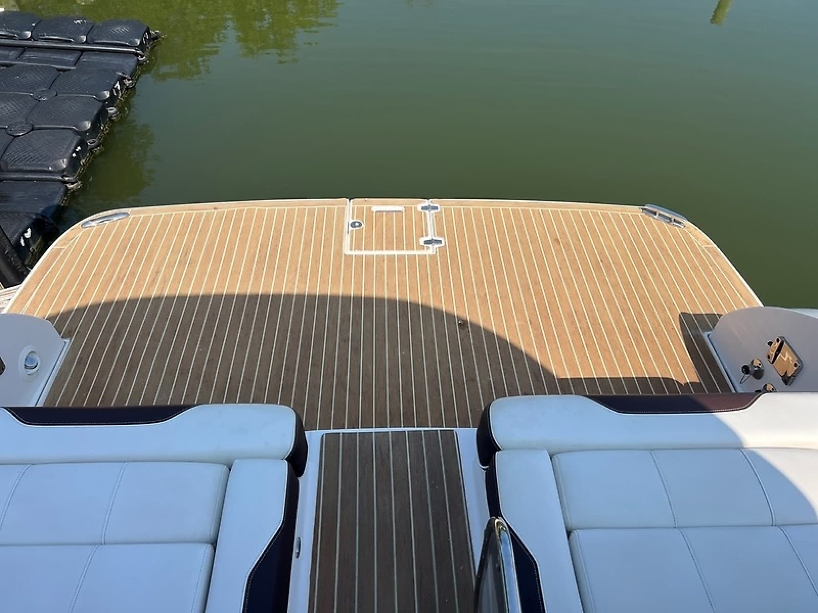 2016 Regal 3200 Bowrider - Photo 19