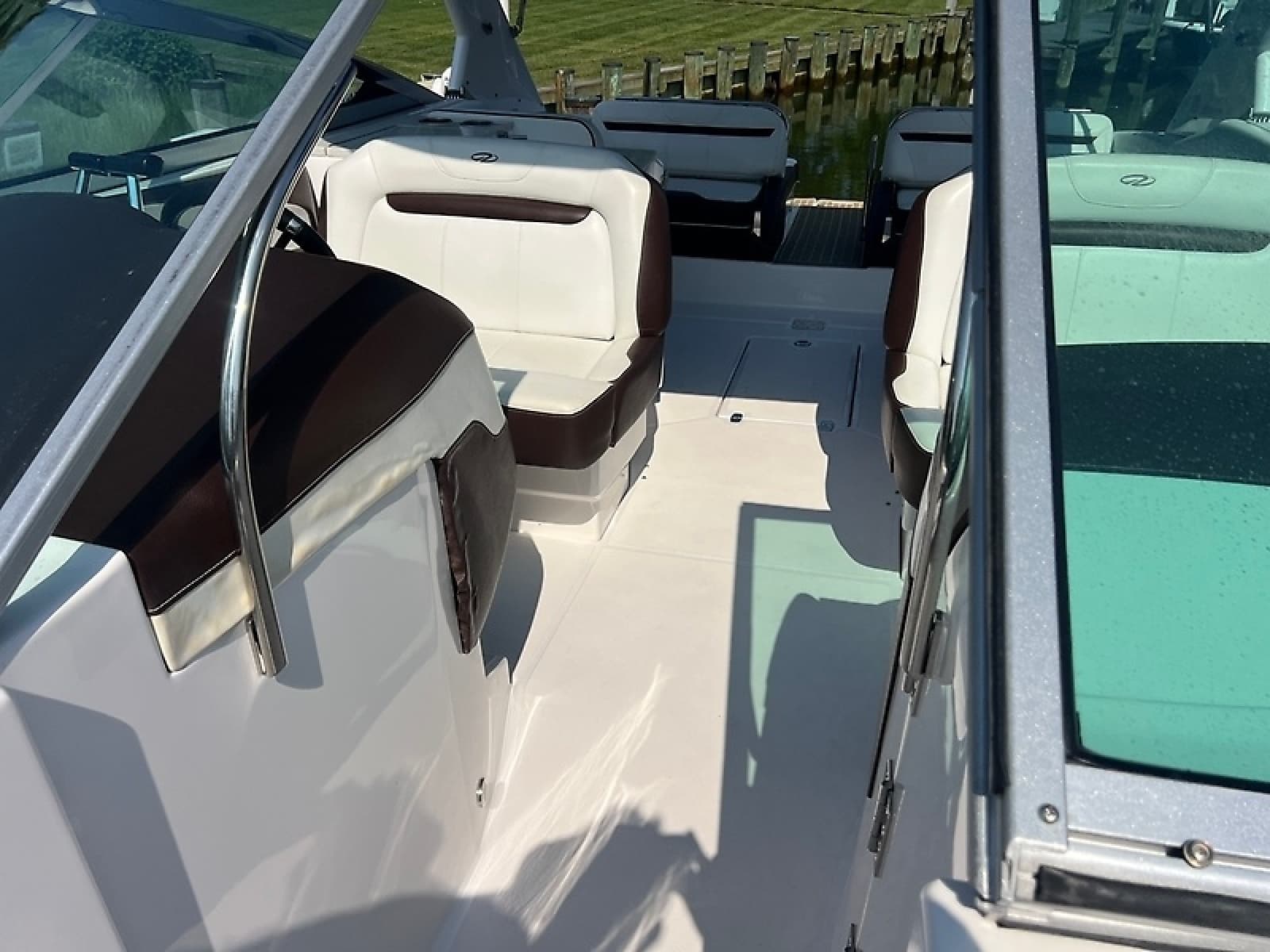 2016 Regal 3200 Bowrider - Photo 33