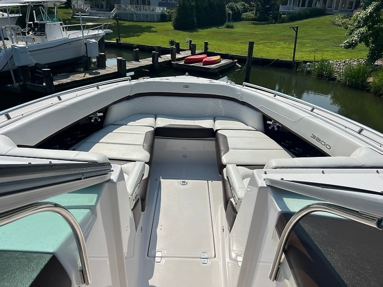 2016 Regal 3200 Bowrider - Photo 28