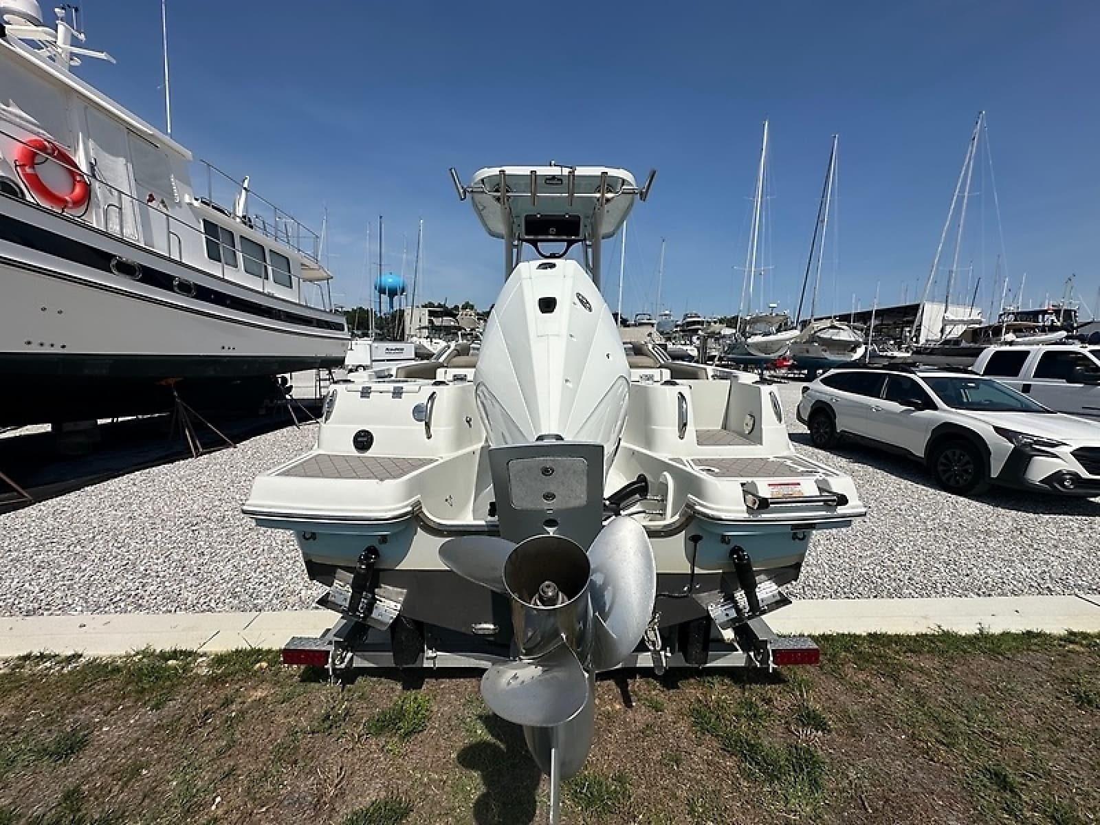 2023 Crownline 230 Finseeker - Photo 4