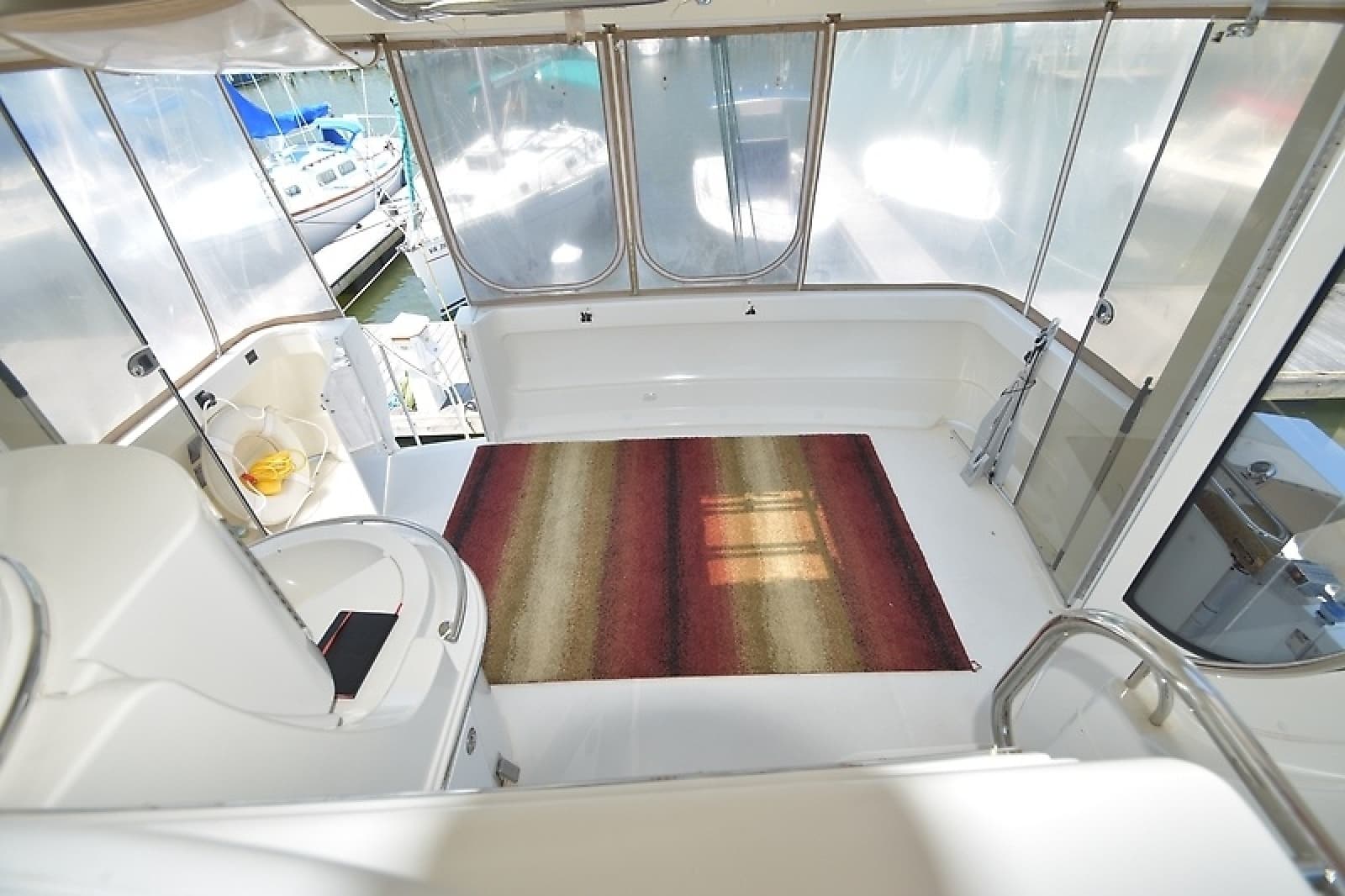 2004 Carver 466 Motor Yacht - Photo 15