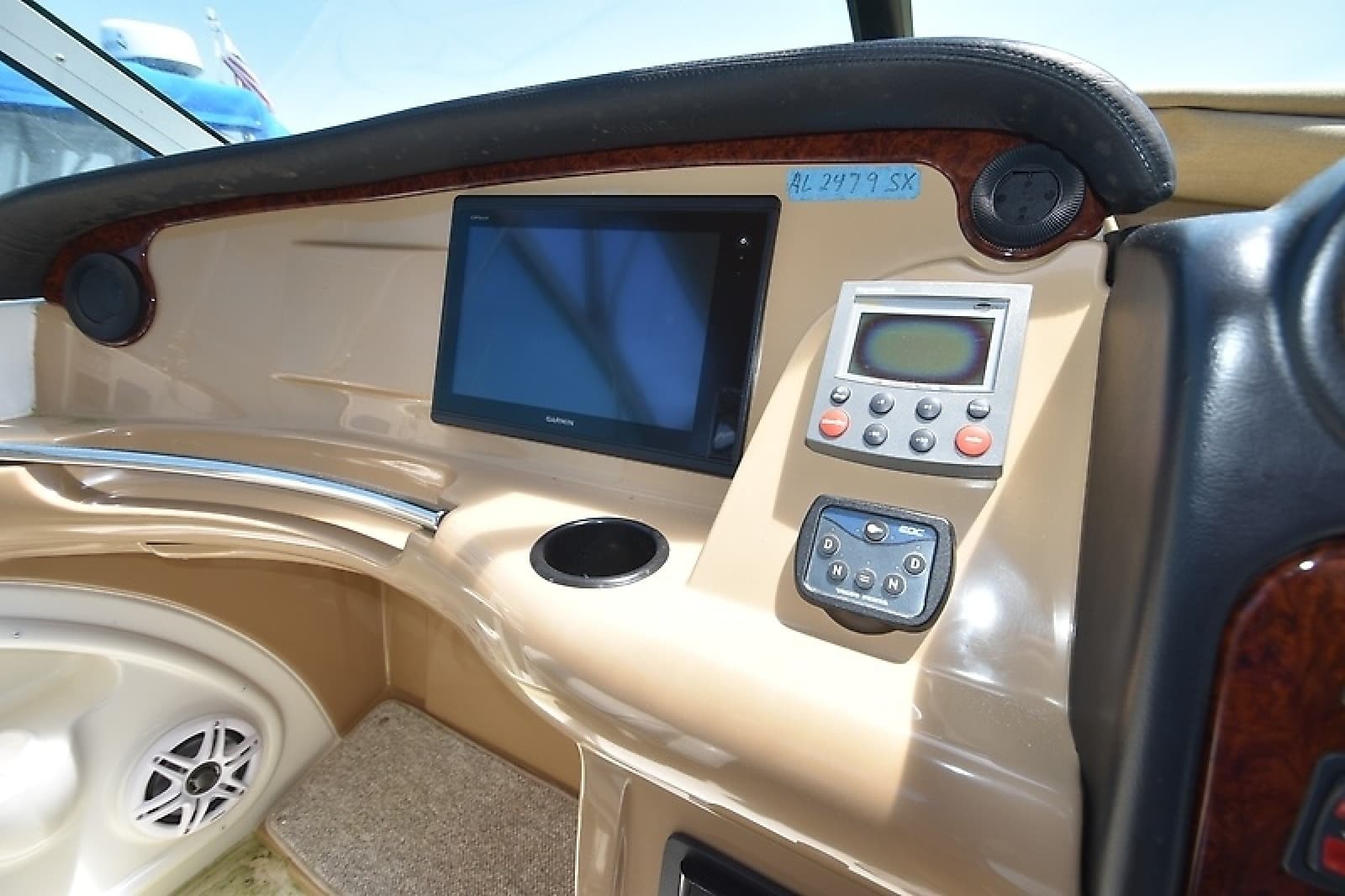 2004 Carver 466 Motor Yacht - Photo 18