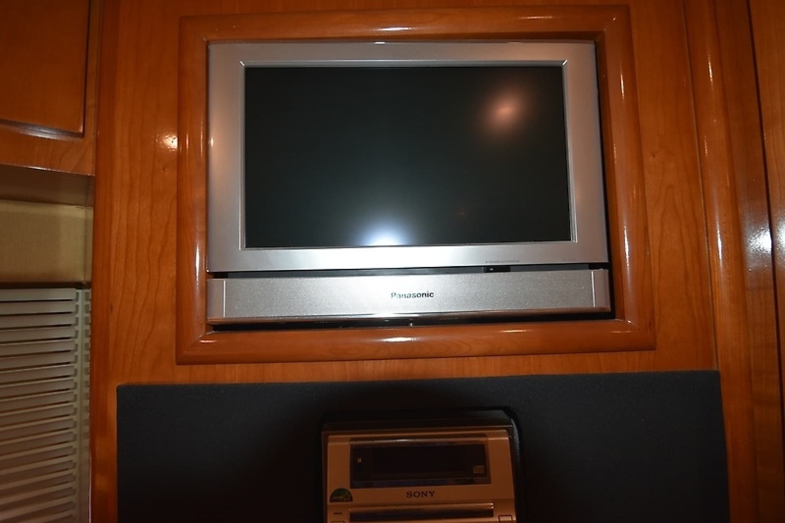 2004 Carver 466 Motor Yacht - Photo 48